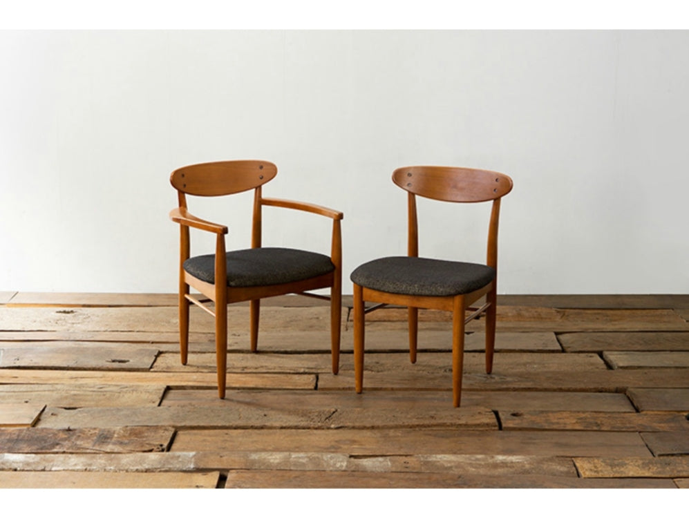 ACME Furniture(アクメファニチャー) トラッセル アーム チェアー