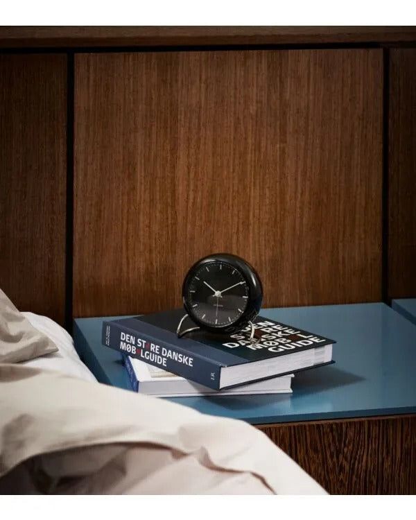 ARNE JACOBSEN WATCHES(アルネ・ヤコブセン・ウォッチズ)CITY HALL アラームブラック