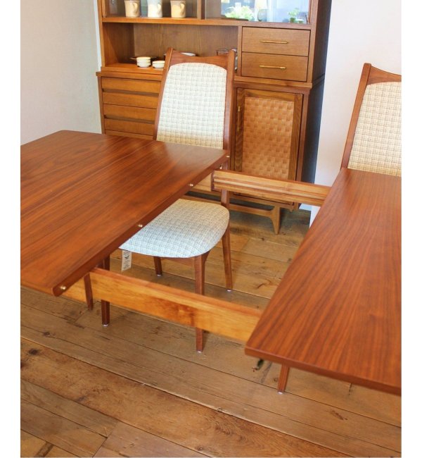 ACME Furniture（アクメファニチャー）ブルックス ダイニング テーブル