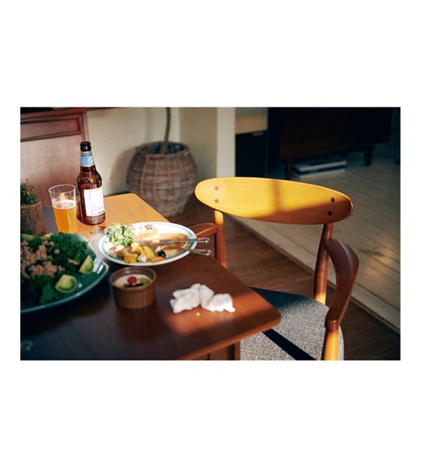 ACME Furniture（アクメファニチャー） トラッセル アーム チェアー