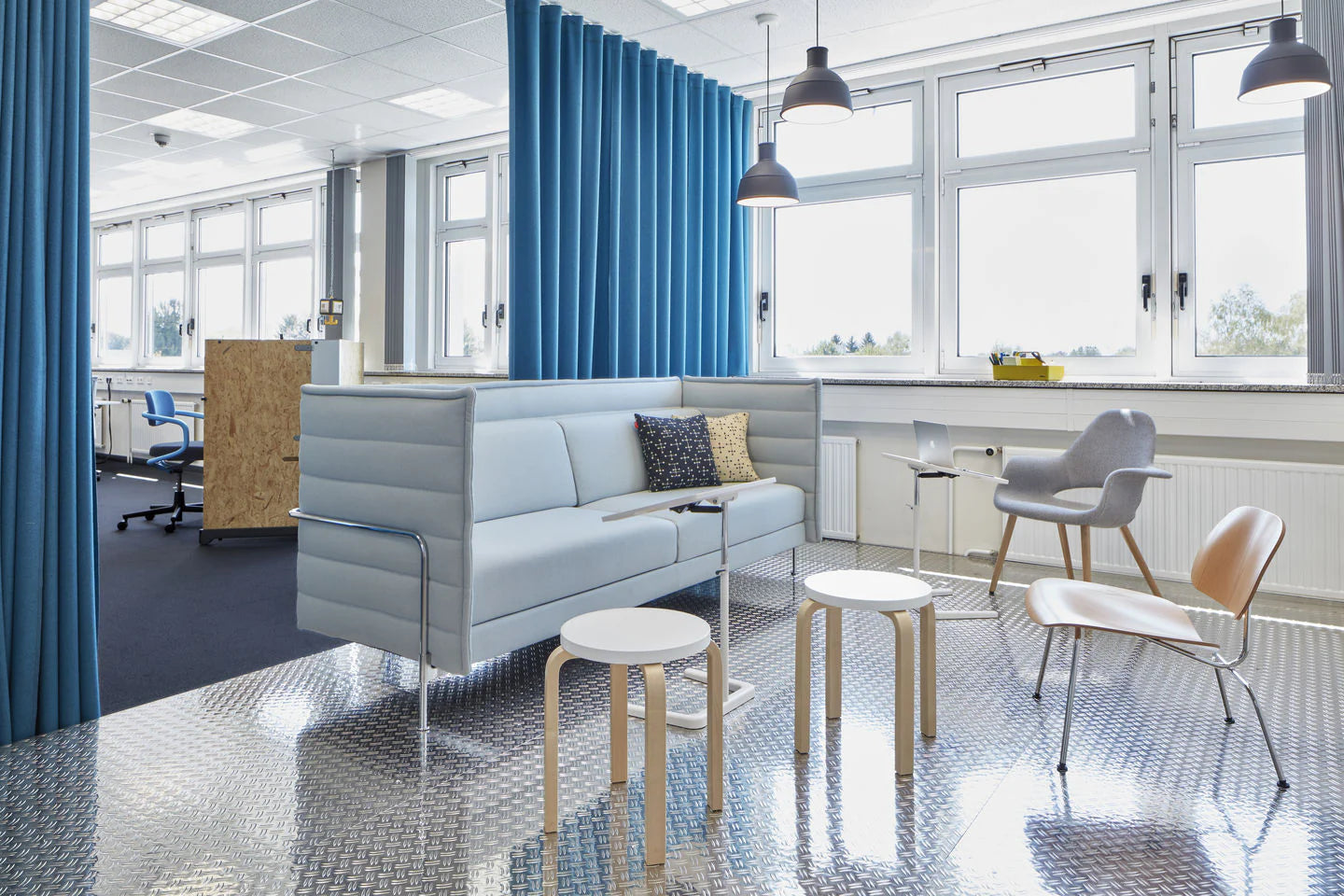 Vitra(ヴィトラ)  NesTable(ネステーブル)