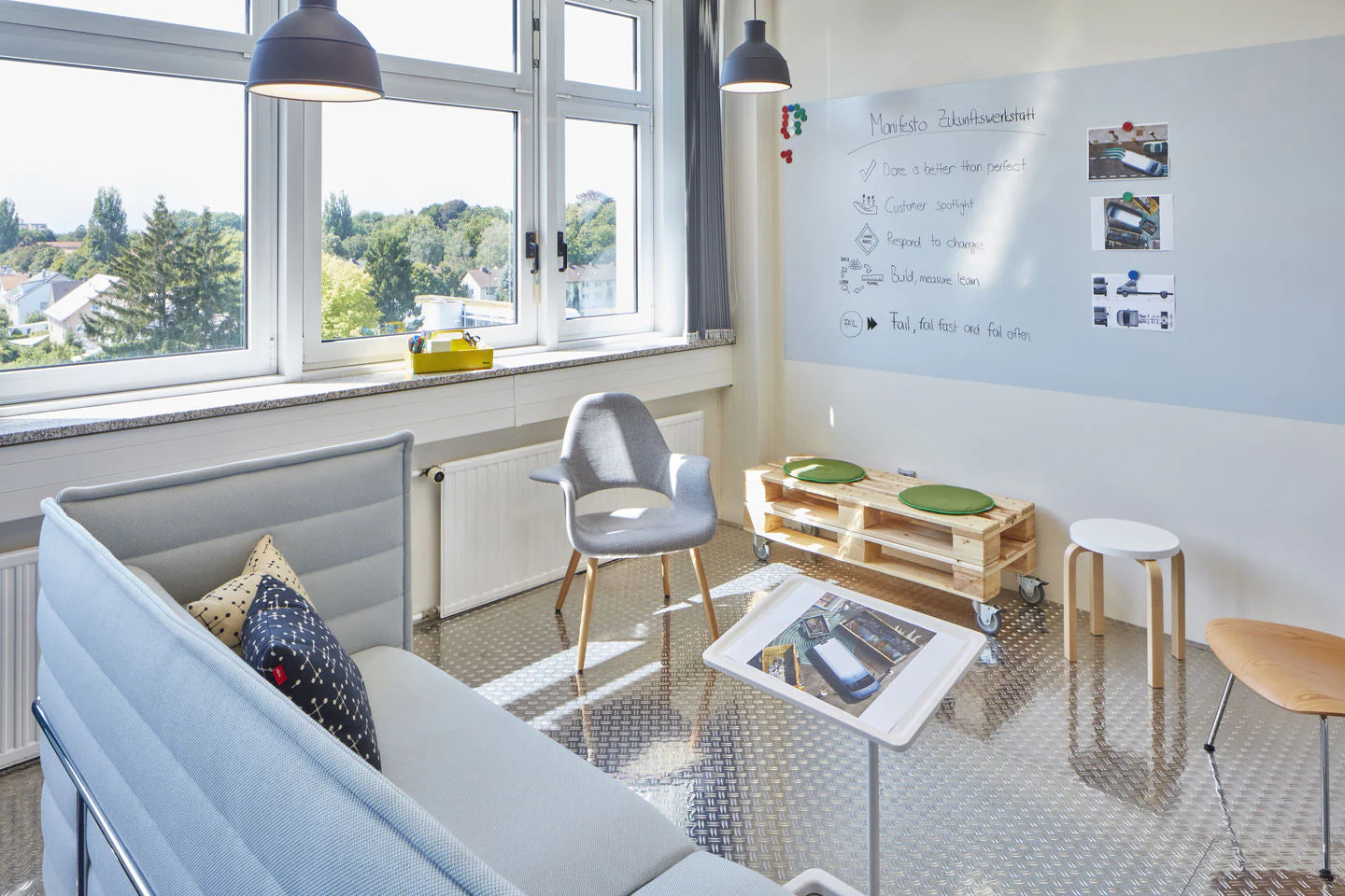 Vitra(ヴィトラ)  NesTable(ネステーブル)