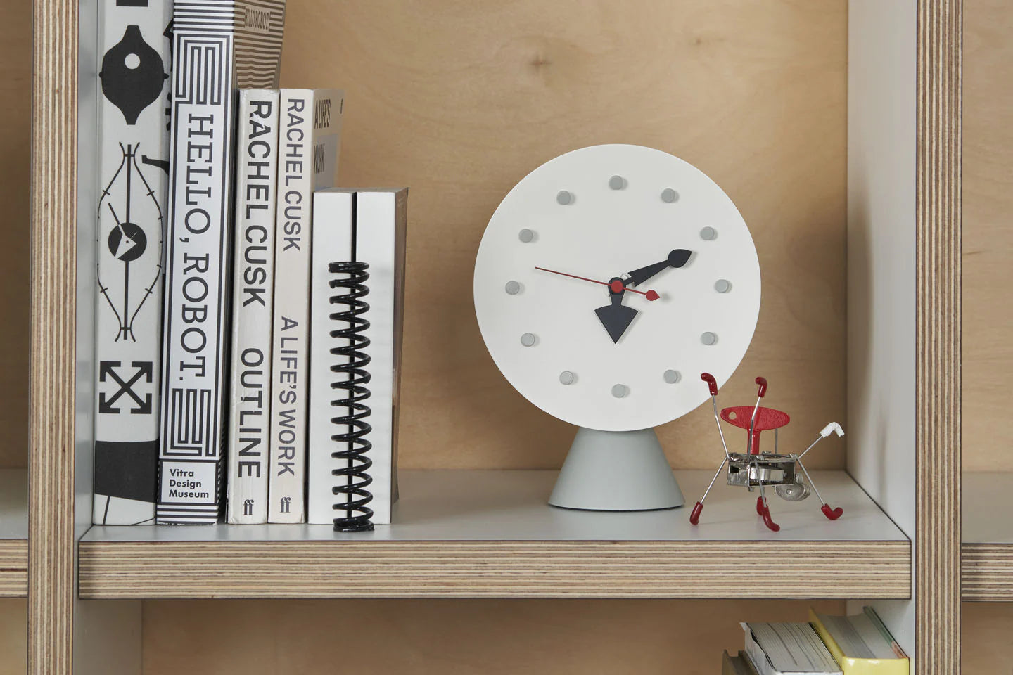 Vitra(ヴィトラ)  Cone Base Clock(コーン べース クロック)