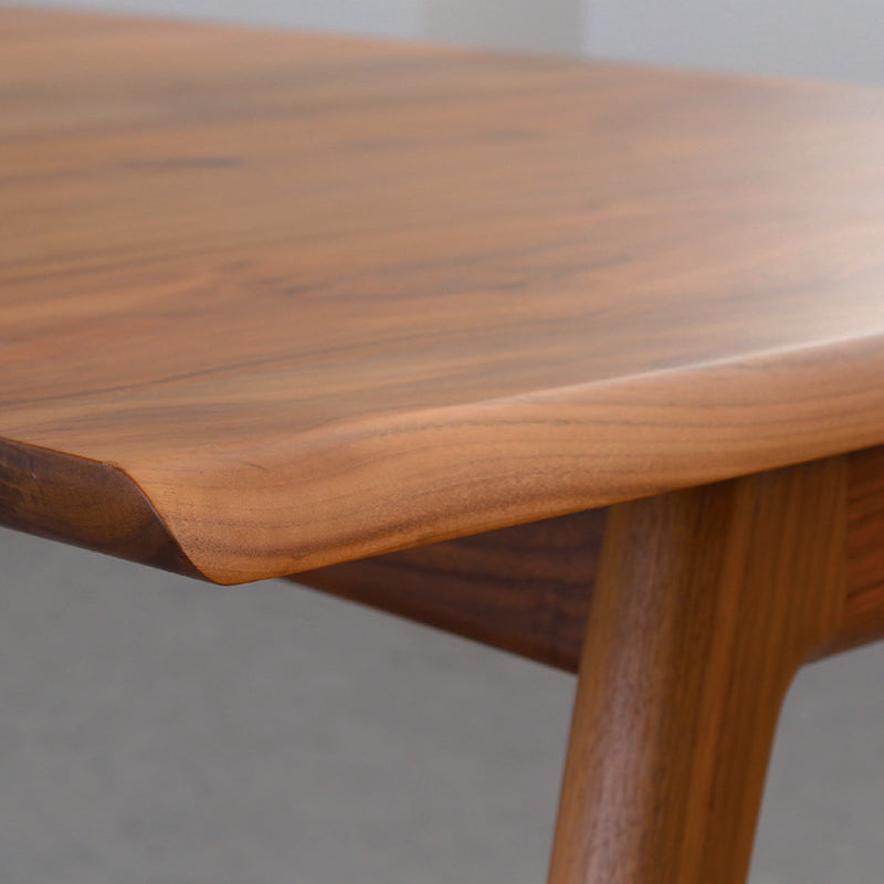イストク HARP（ハープ）ダイニングテーブル