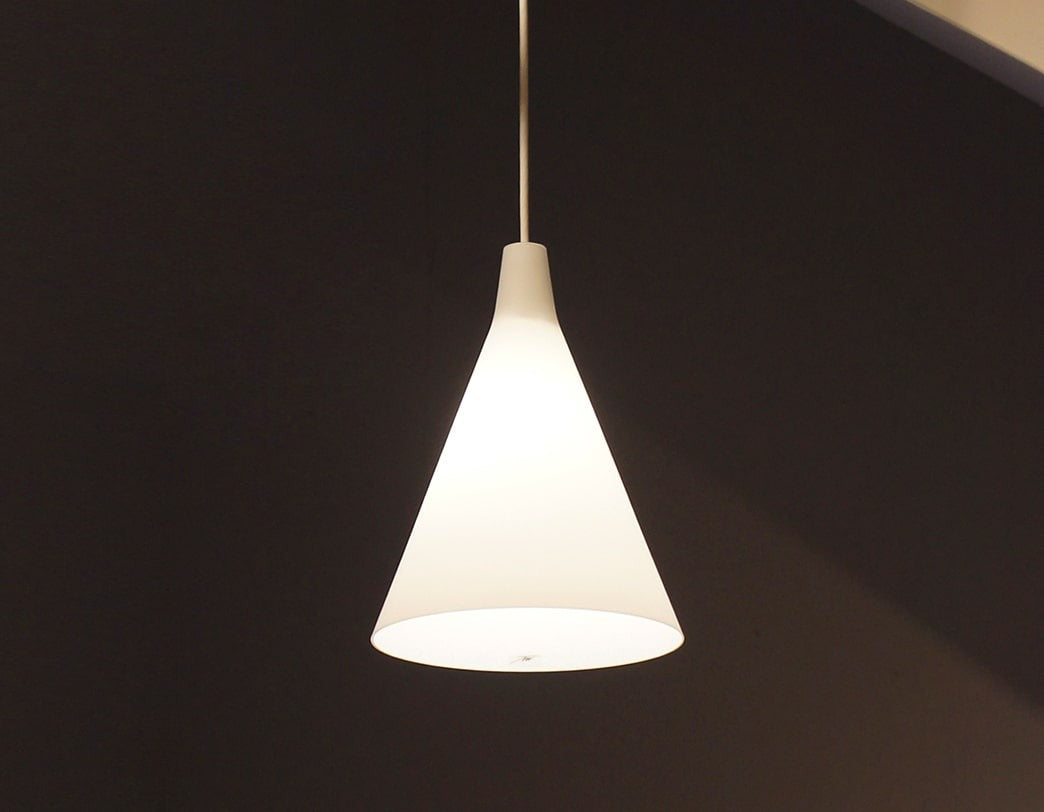 INNOLUX（イノルクス）トリエンナーレ Triennale ペンダントランプ